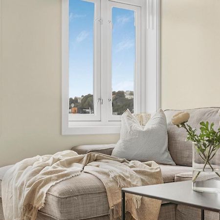 Contemporary City-Apartement With Views Of The Dock! Bergen Luaran gambar