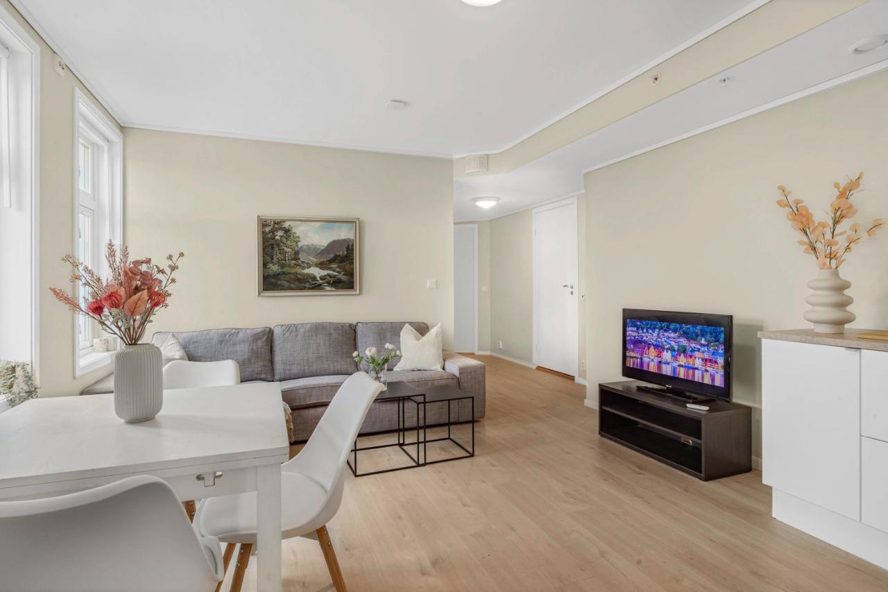 Contemporary City-Apartement With Views Of The Dock! Bergen Luaran gambar