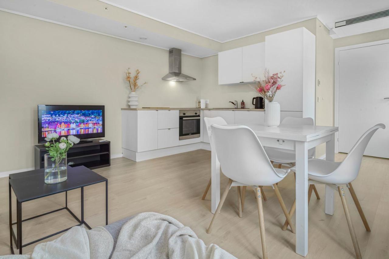 Contemporary City-Apartement With Views Of The Dock! Bergen Luaran gambar